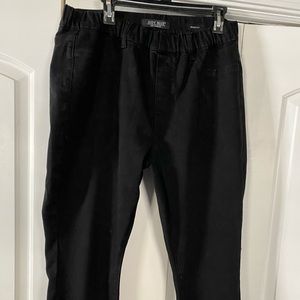 Judy Blue size 16w black skinny jeans.